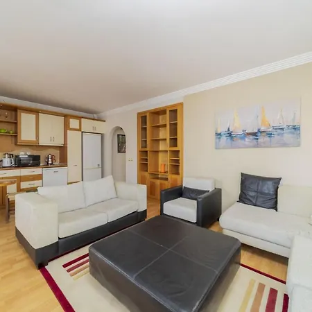 Cozy Flat With Balcony Close To Konyaalti Apartmán *